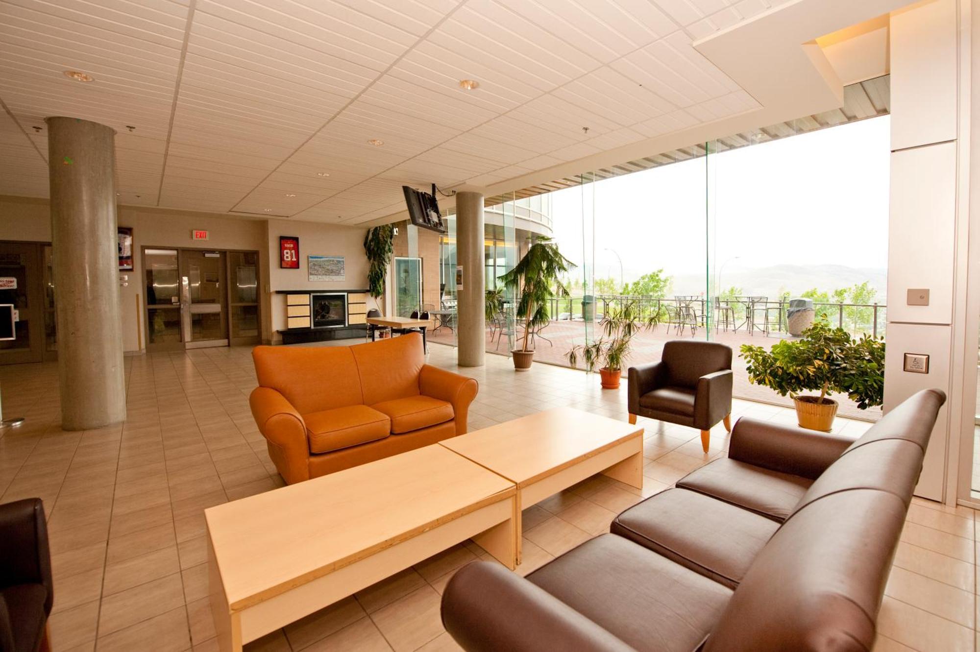 Residence & Conference Centre - Kamloops Exteriér fotografie